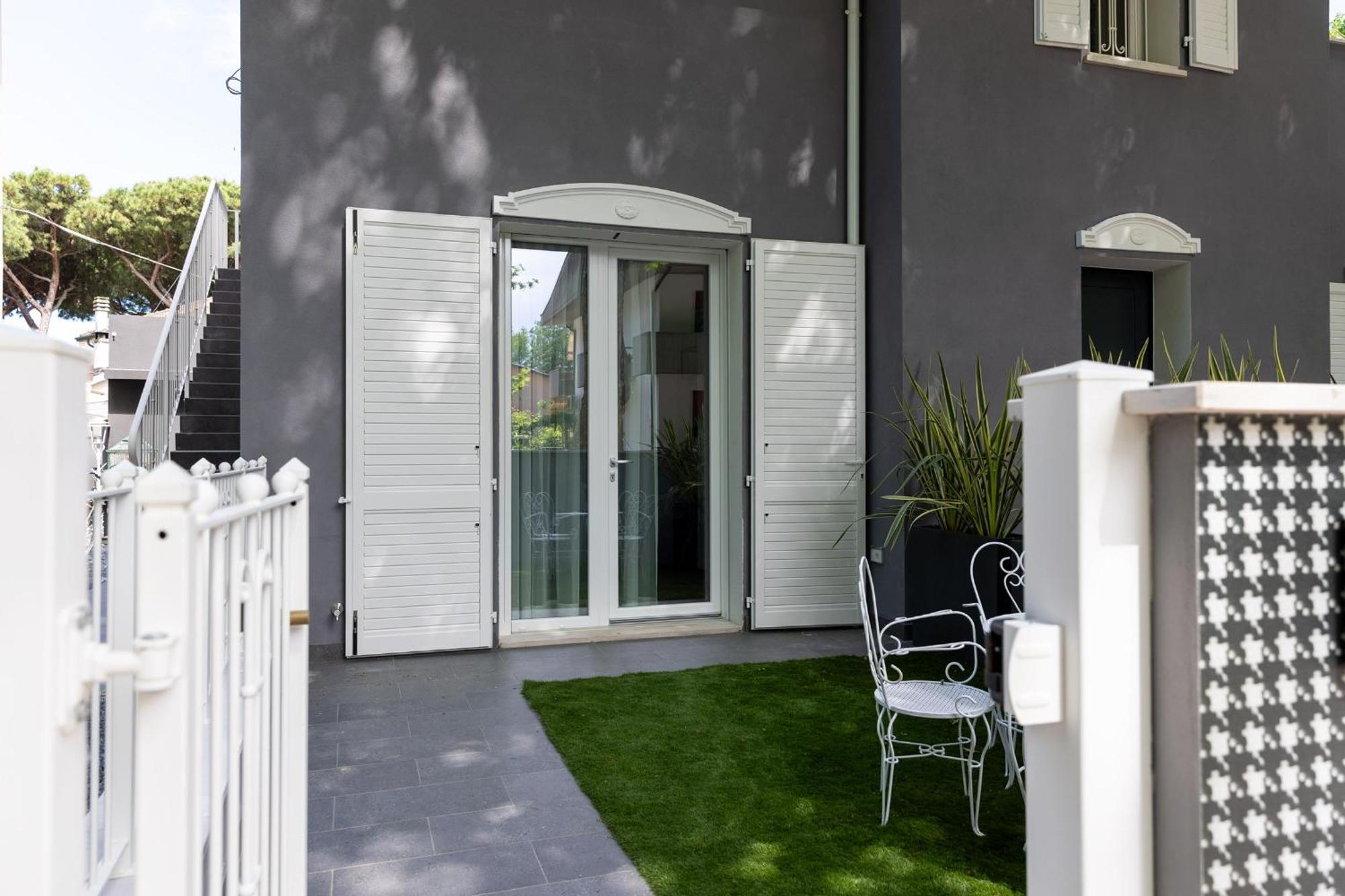 تْشيزيناتيكو Villa Monti Suites&Aparts المظهر الخارجي الصورة