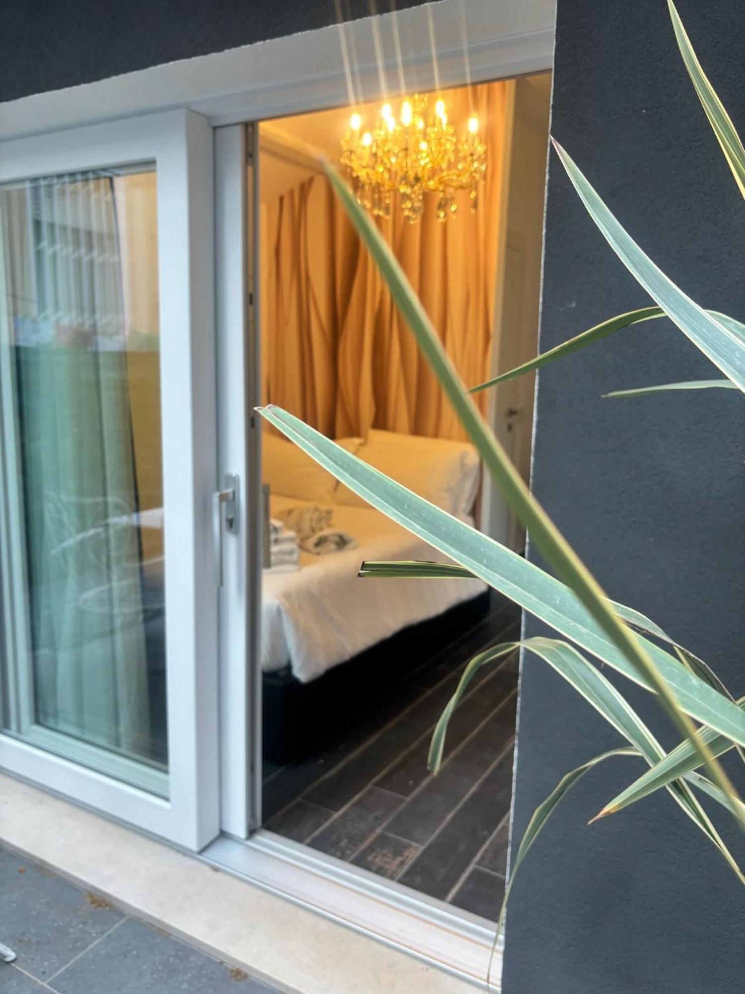 تْشيزيناتيكو Villa Monti Suites&Aparts المظهر الخارجي الصورة