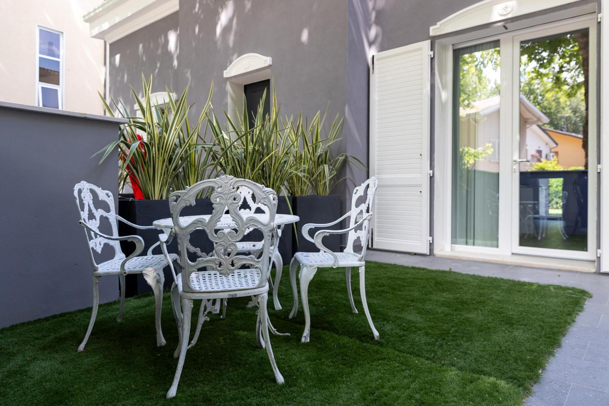 تْشيزيناتيكو Villa Monti Suites&Aparts المظهر الخارجي الصورة